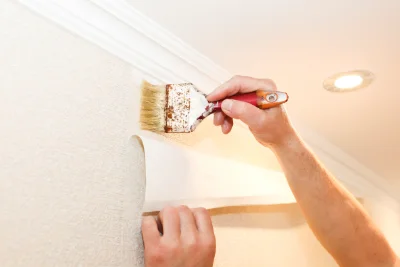 Pose de papier peint à Nibas — revêtements muraux et toiles de verre